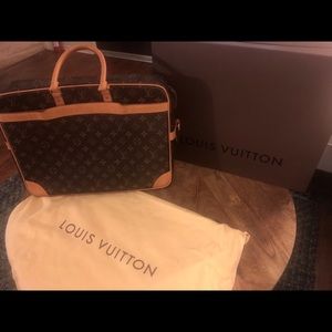 Like New - Louis Vuitton briefcase